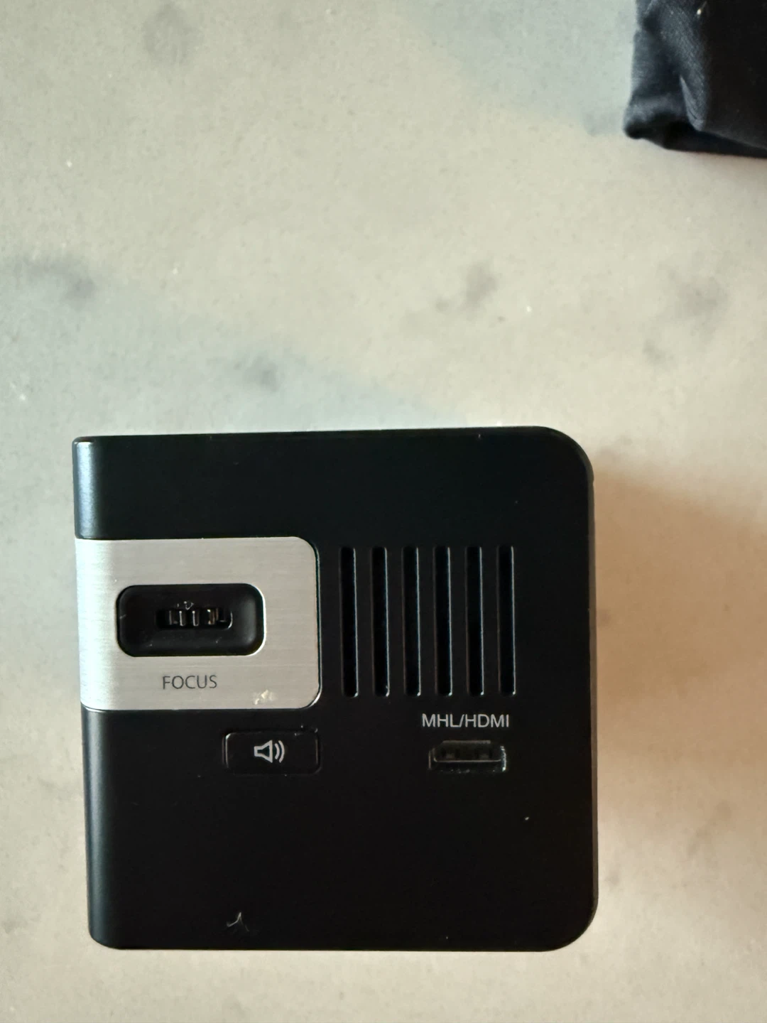 Insignia Pico Pocket Projector - photo 3