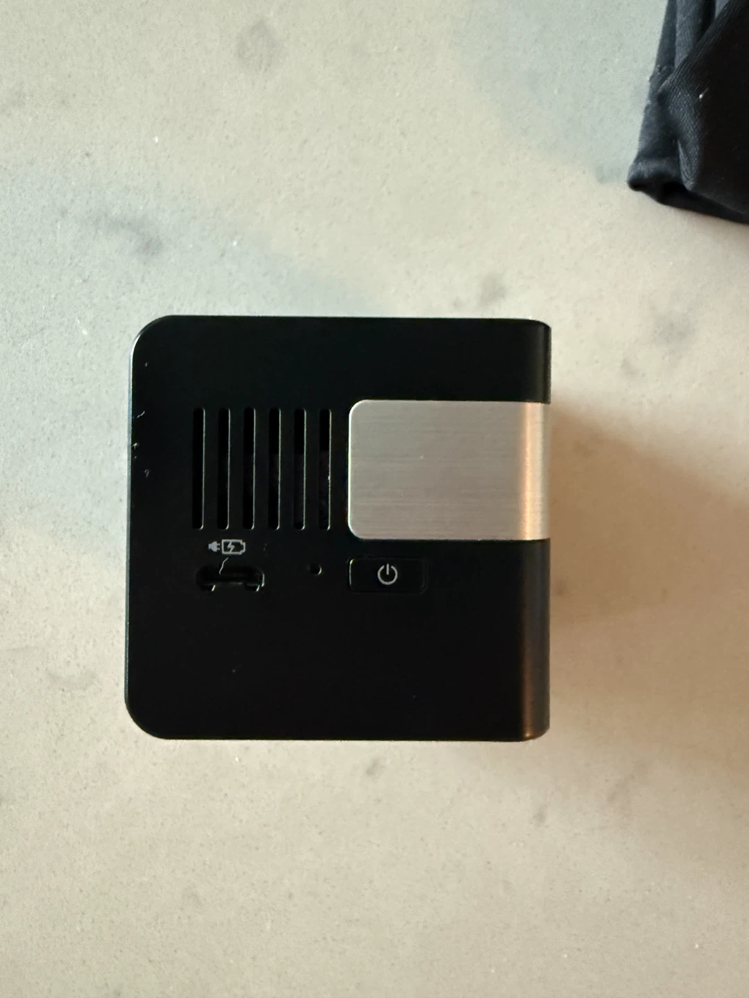 Insignia Pico Pocket Projector - photo 4
