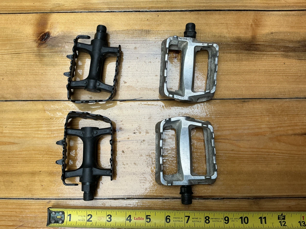 BP-466 Silver & Black Bicycle Pedals ! - photo 5