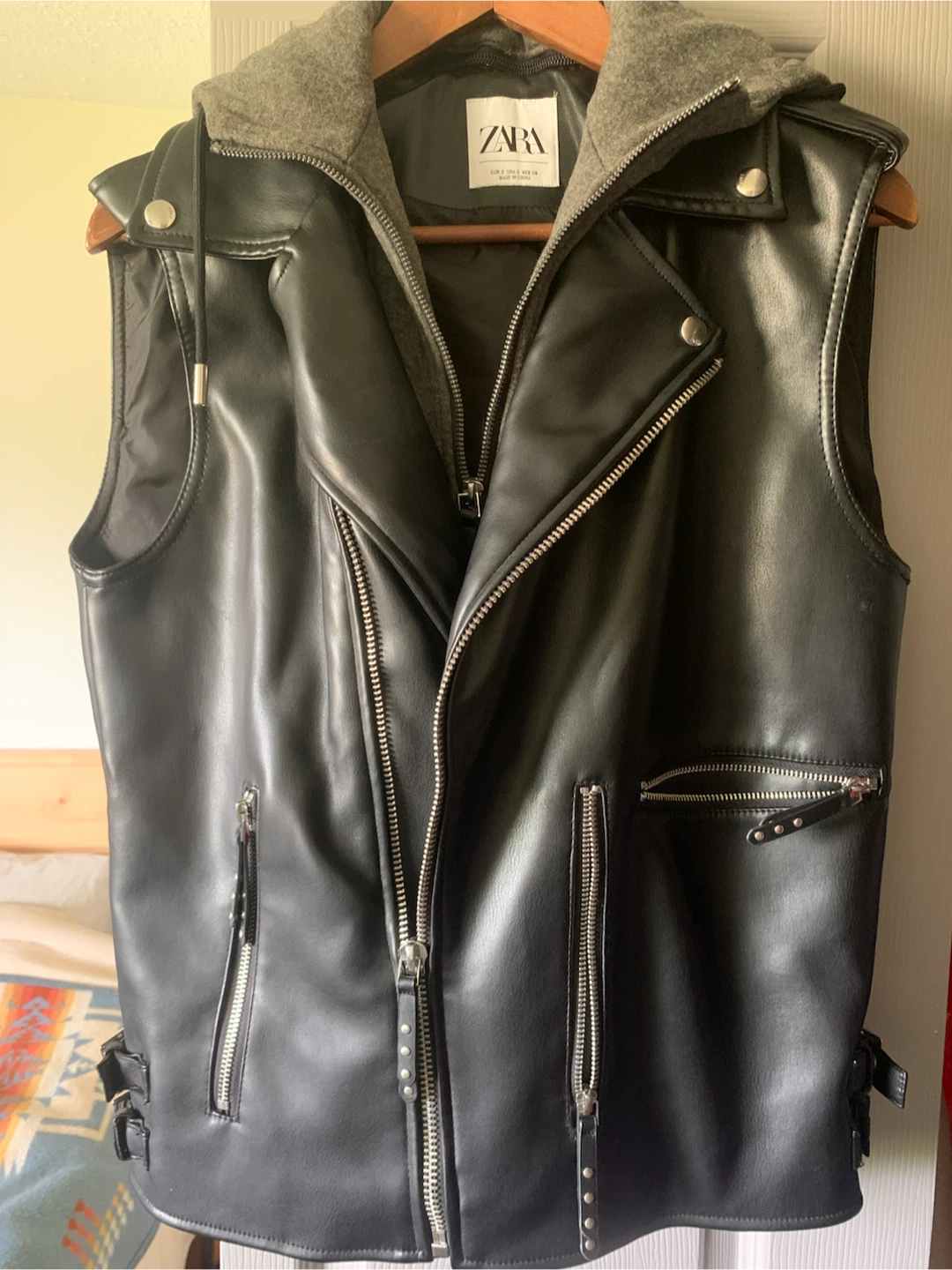 Zara Faux Leather Vest with Removable Hood - photo 2