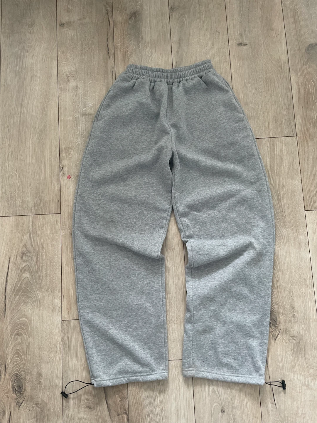 grey sweatpants