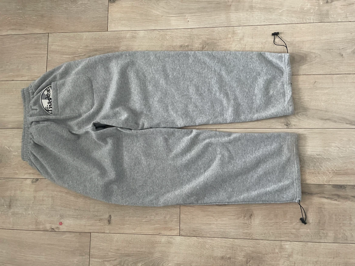 grey sweatpants - photo 2
