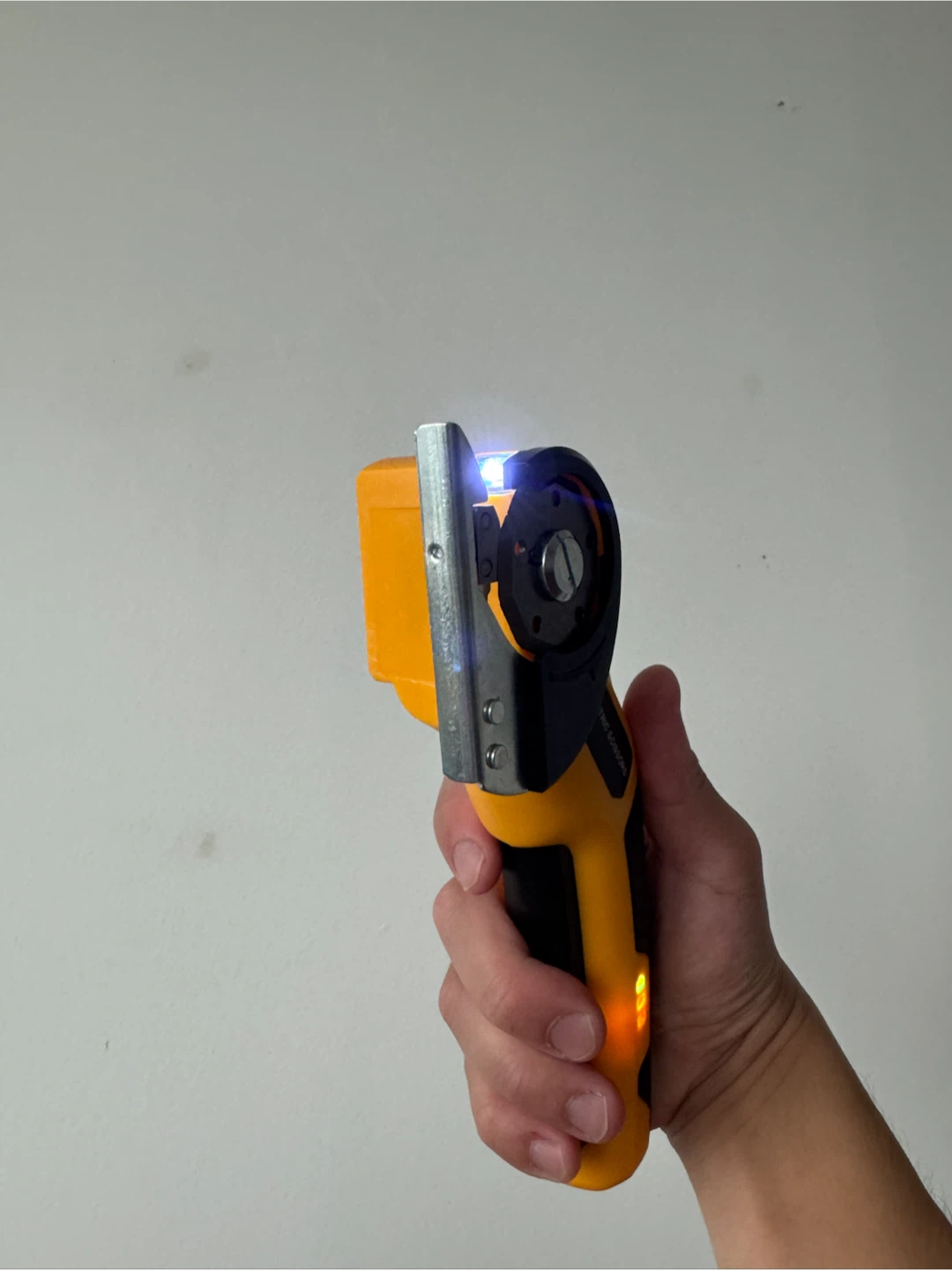 Electric Rotary Cutter Scissors - photo 2