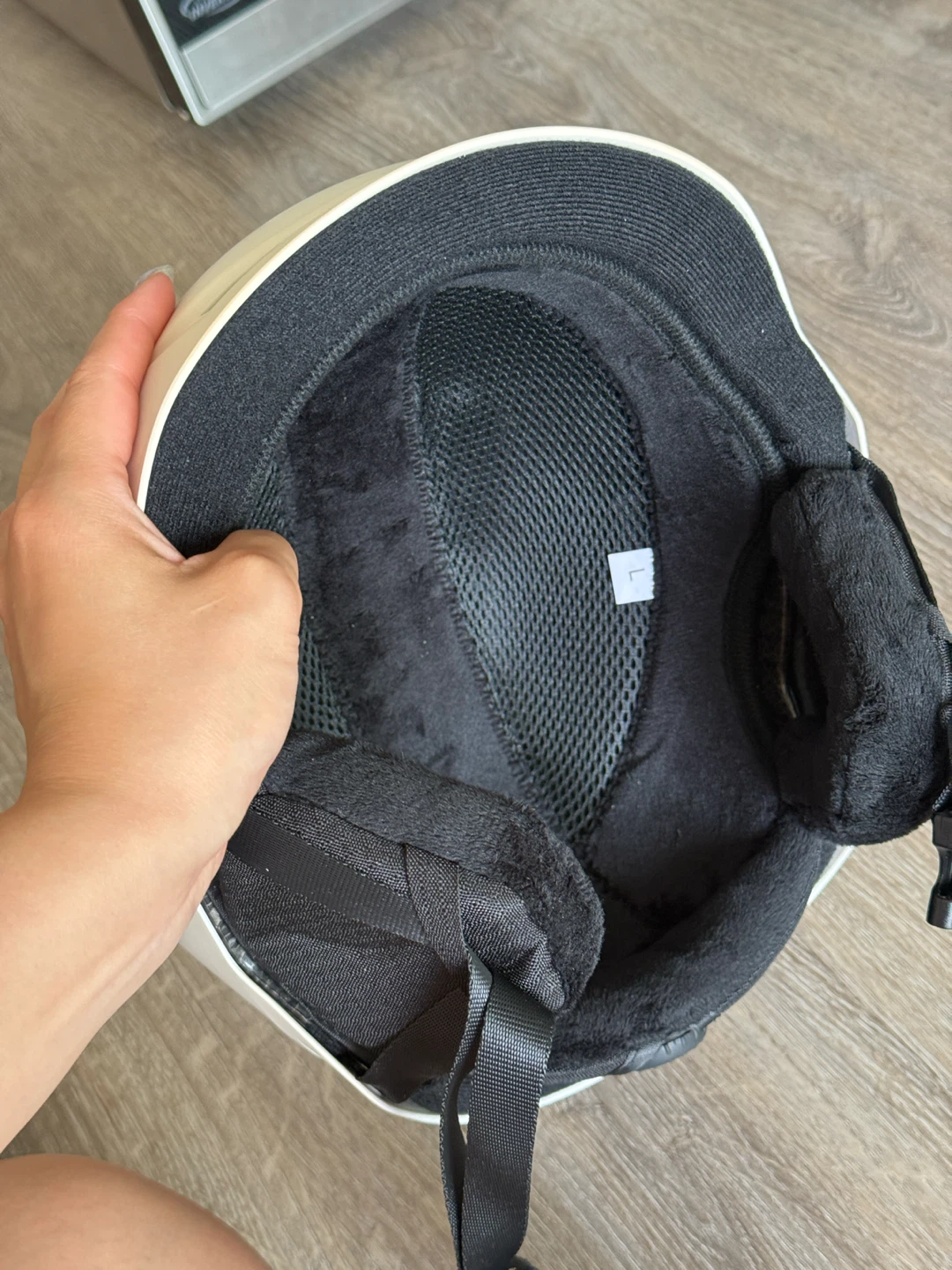 Ski/snowboard helmet (barely used) - photo 2