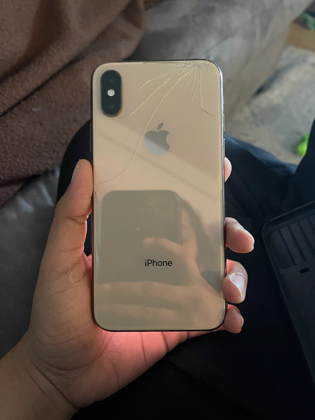 Apple iPhone XS - 64GB - Gold with battery health 75% - photo 2
