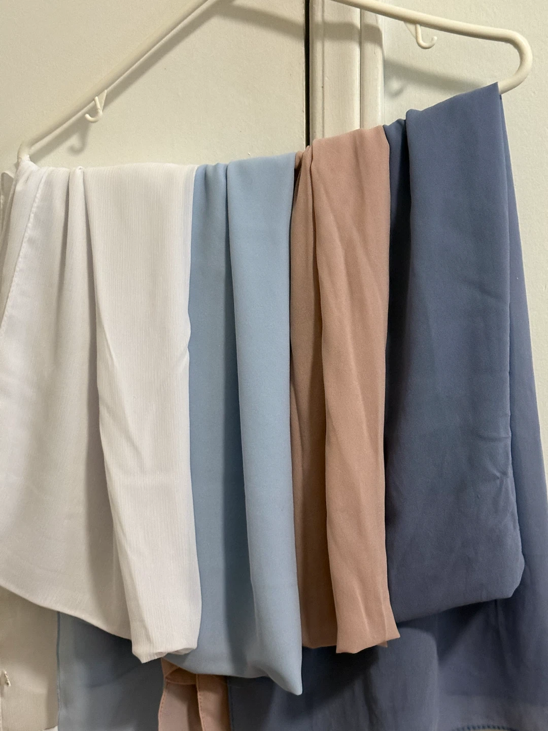 5 Hijabs/Scarves - Various Colours