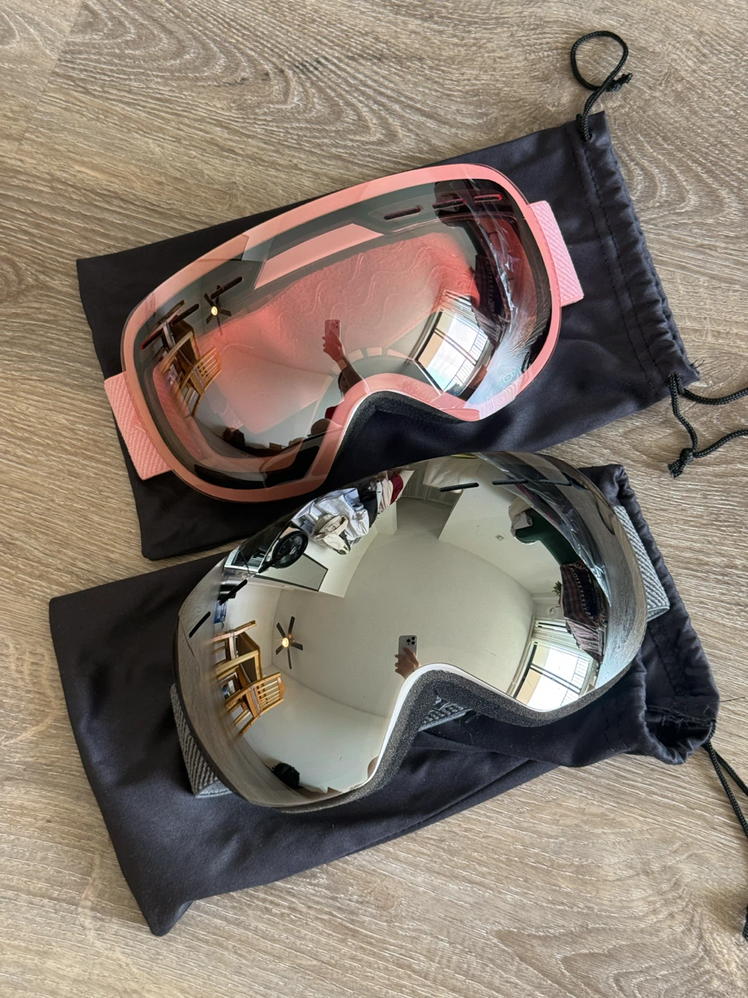 Anti fog ski goggles (barely used)