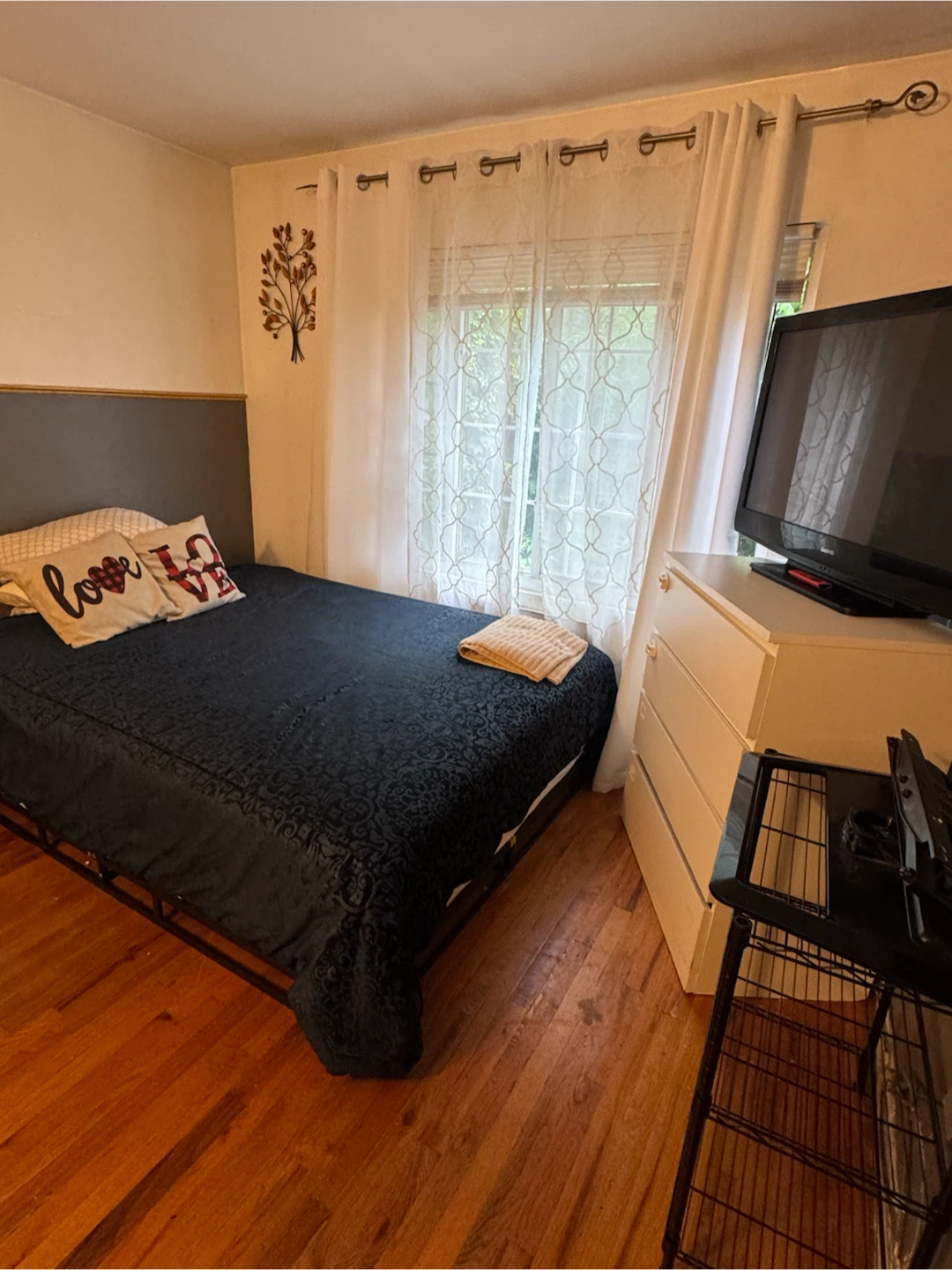 Private room for rent - photo 4