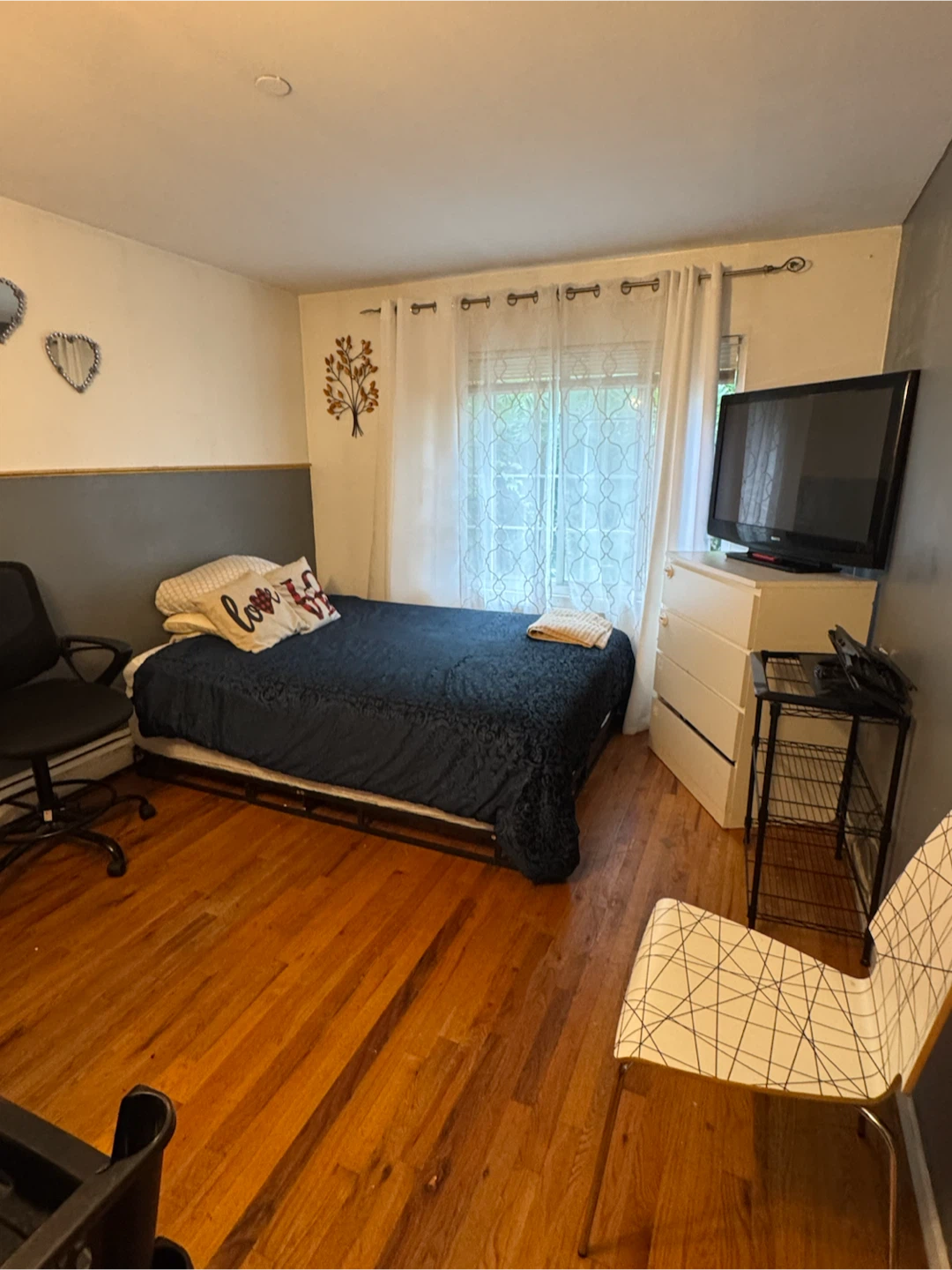 Private room for rent - photo 5