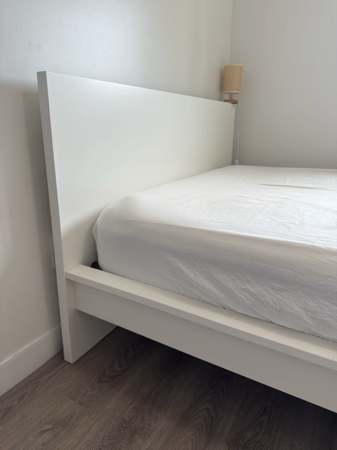 Ikea queen size bed frame (disassembled) - photo 2