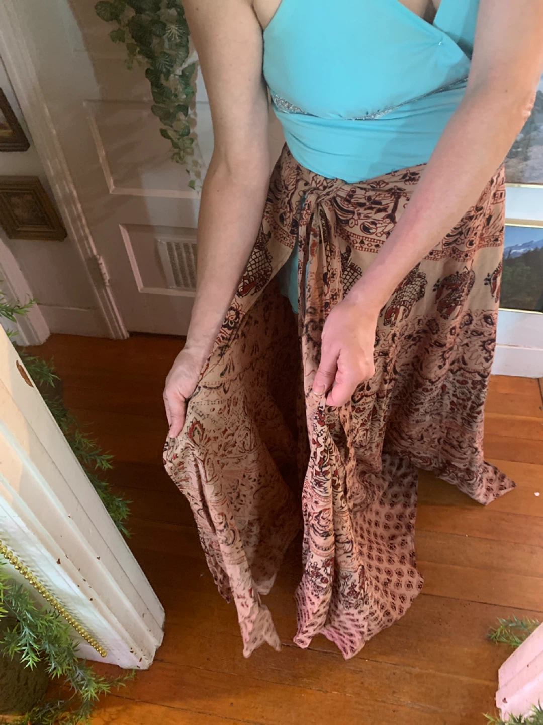 Womens Wrap Around Skirt. Red and Tan. Size Small to Medium. - photo 2