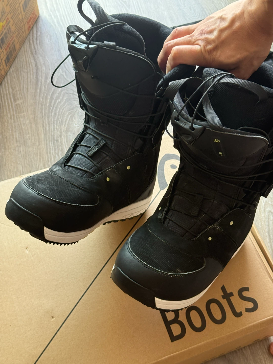snowboard boots (barely used) - photo 3