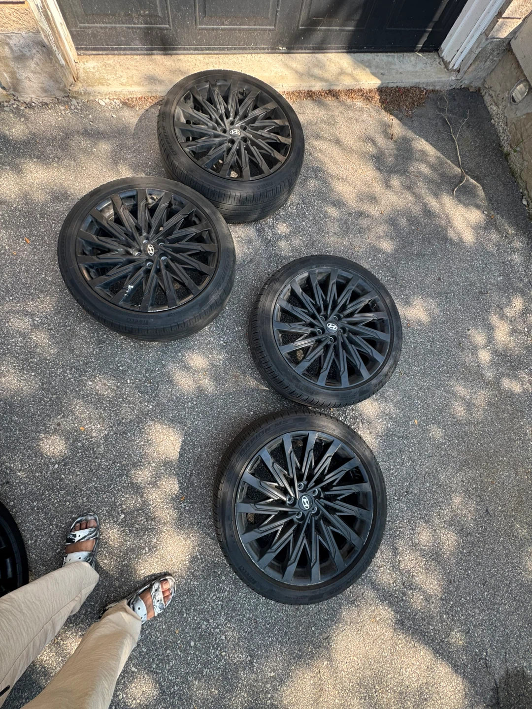 Set of 4 Pirelli Scorpion Tires with Hyundai Rims - photo 5