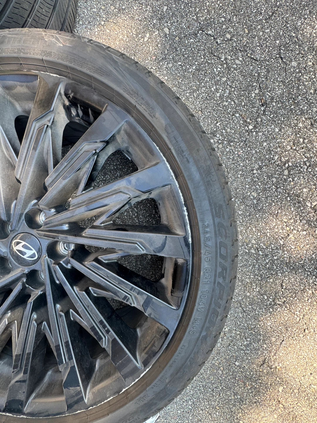 Set of 4 Pirelli Scorpion Tires with Hyundai Rims - photo 4