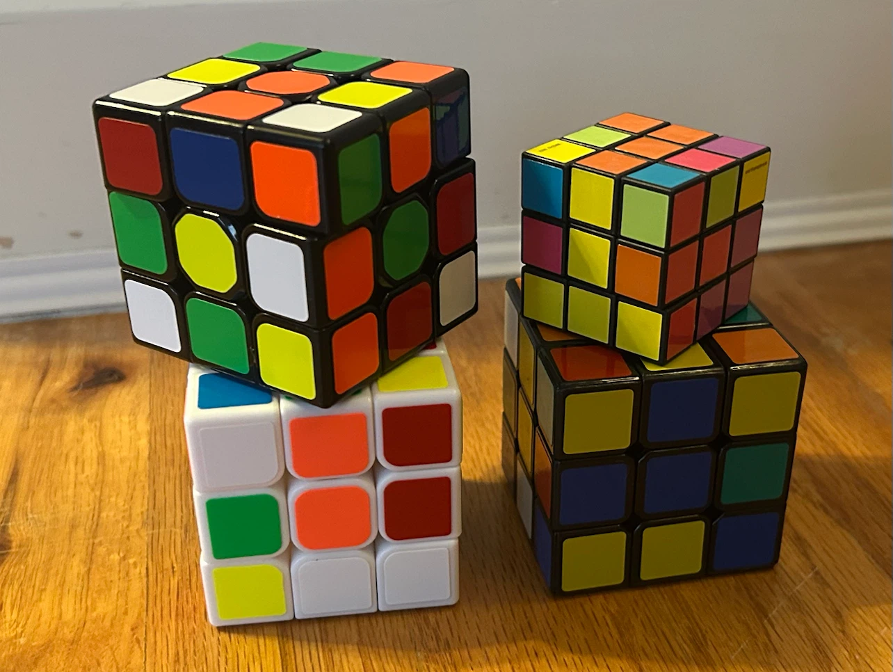 Set of 4 different twisty puzzles/cubes - photo 2