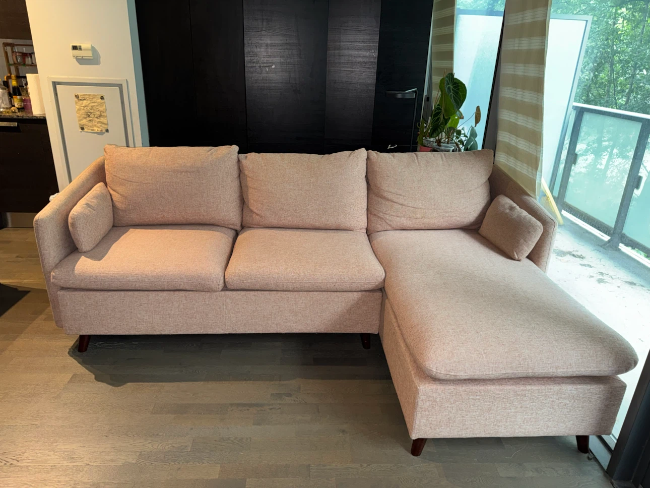 Structube SUZI Sectional Sofa – Good Condition - photo 2