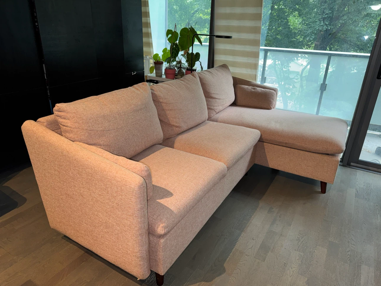 Structube SUZI Sectional Sofa – Good Condition - photo 3