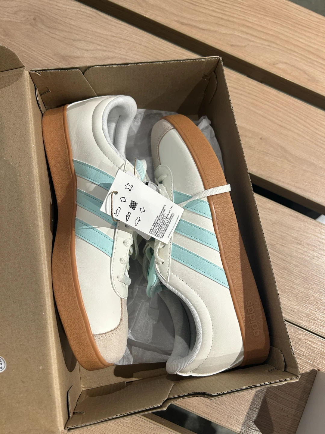 Adidas VL Court 3.0 Shoes – White/Mint Gum Sole – Brand New