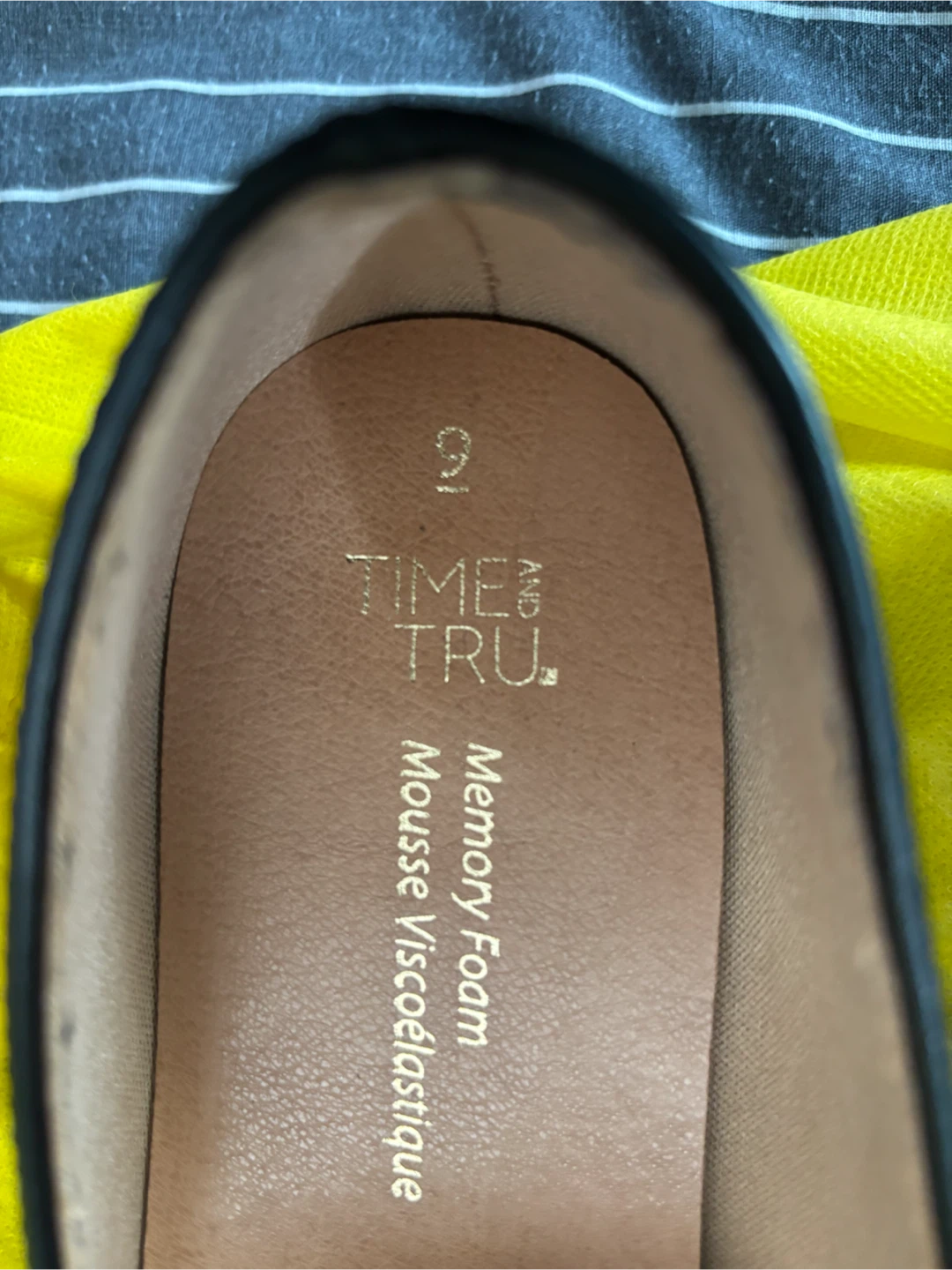 Time and Tru Black Loafers Size 9 - photo 2
