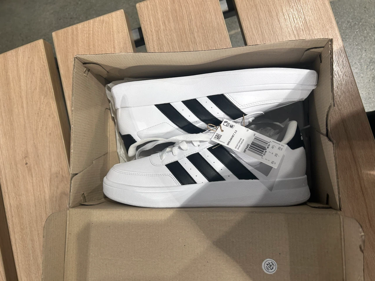 Adidas Breaknet 2.0 – White/Black – Brand New – Sizes 7–10