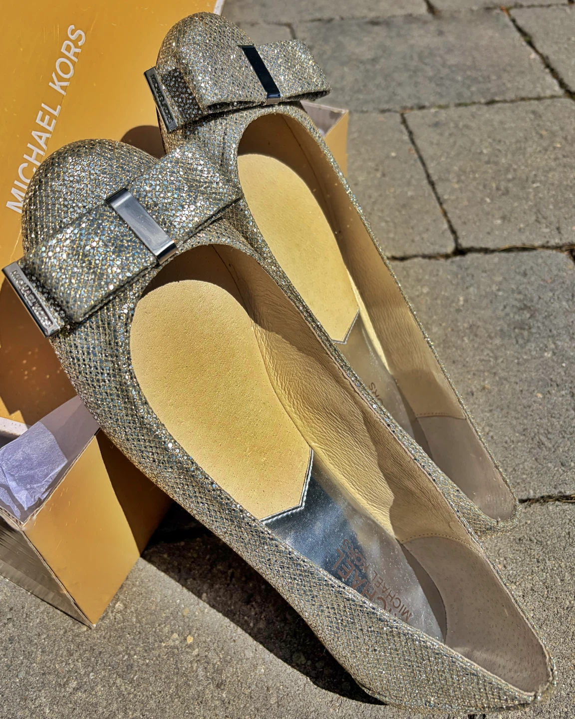 BRAND NEW /NEVER WORN MICHAEL KORS SILVER GLITTER BALLET FLATS