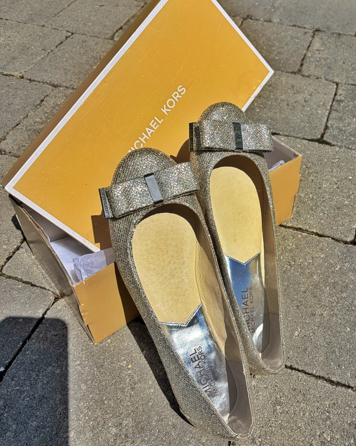BRAND NEW /NEVER WORN MICHAEL KORS SILVER GLITTER BALLET FLATS - photo 2