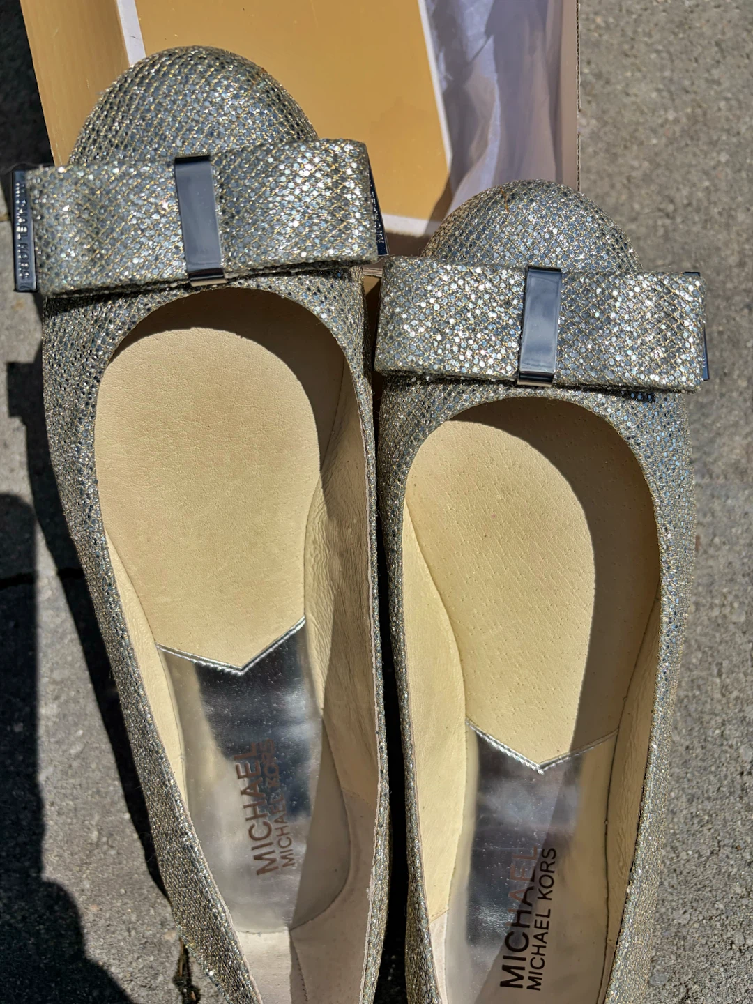 BRAND NEW /NEVER WORN MICHAEL KORS SILVER GLITTER BALLET FLATS - photo 3