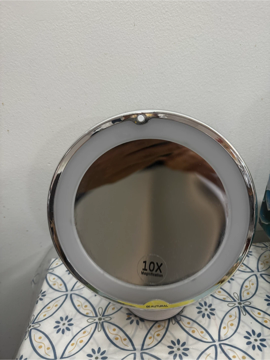Beautural 10X Magnifying Makeup Mirror with LED Light