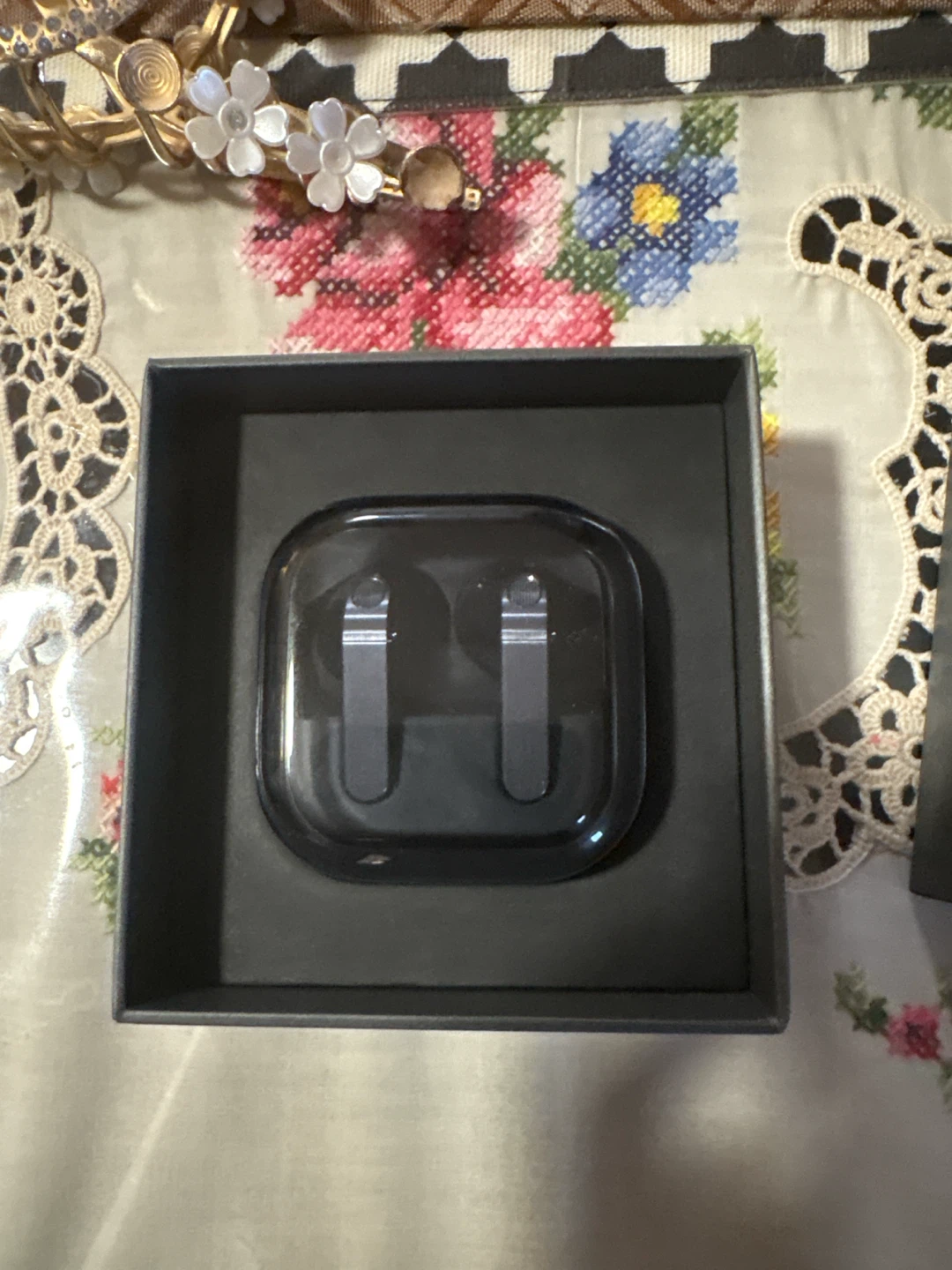 Samsung Galaxy Buds4 Pro Wireless Earbuds - photo 2