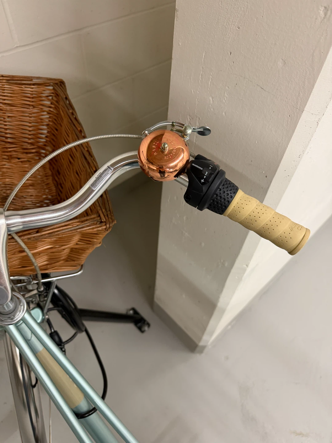Move out Sale Creme cycle Light Blue Cruiser Bike - photo 3