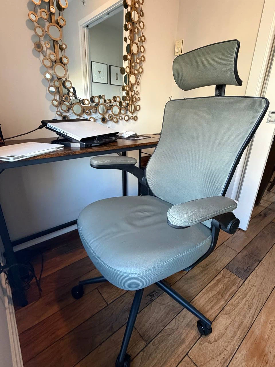 Ergonomic Office Chair with Headrest - photo 3