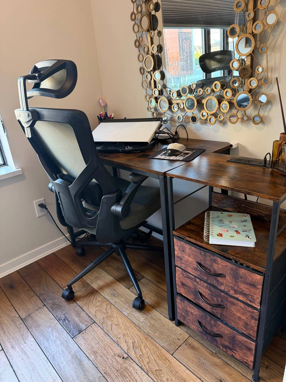 Ergonomic Office Chair with Headrest - photo 4
