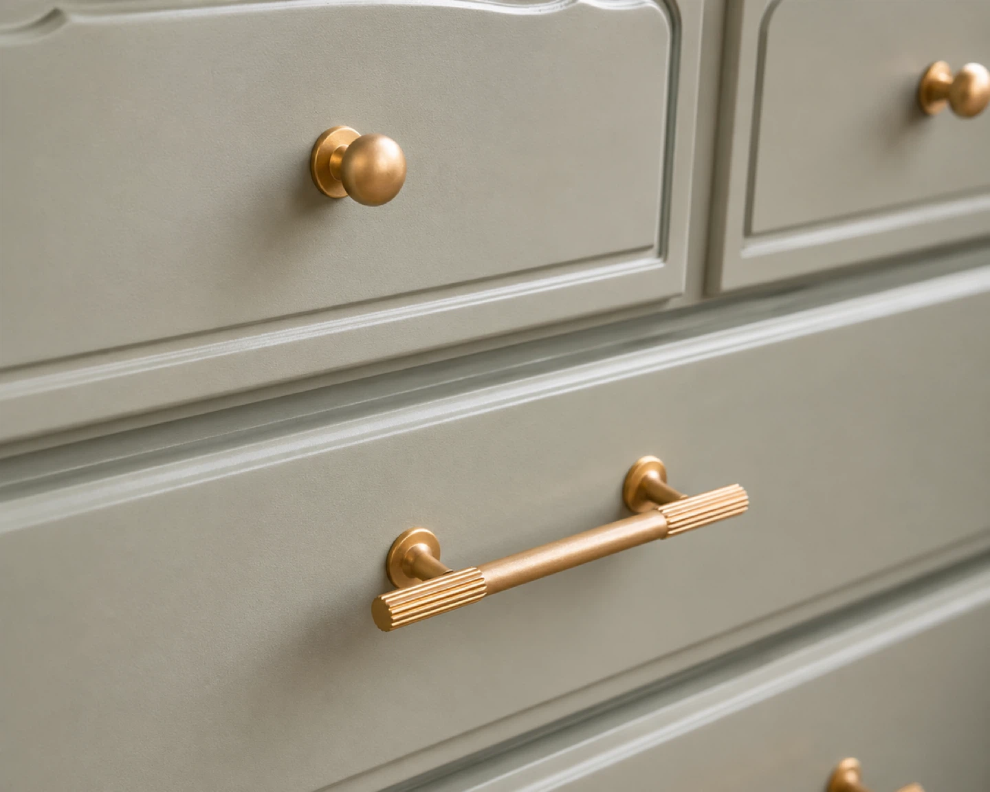 Elegant French Provincial Dresser | Custom Fusion Finish - photo 5