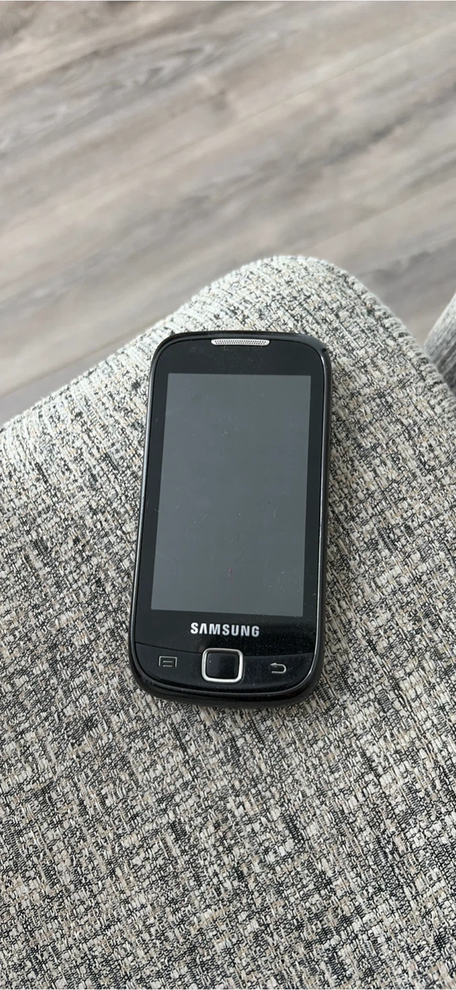 Samsung Slider Phone - photo 3