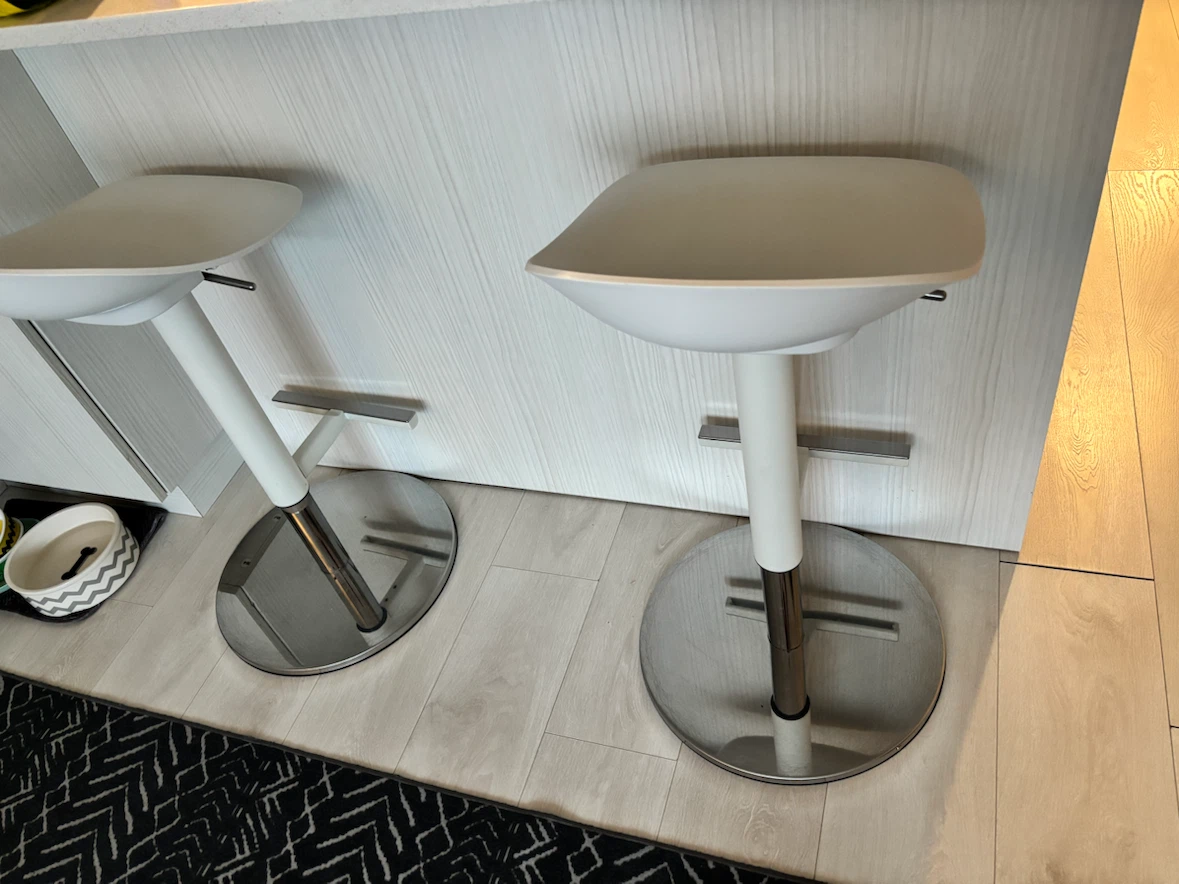 White Bar Stool (IKEA) - photo 2