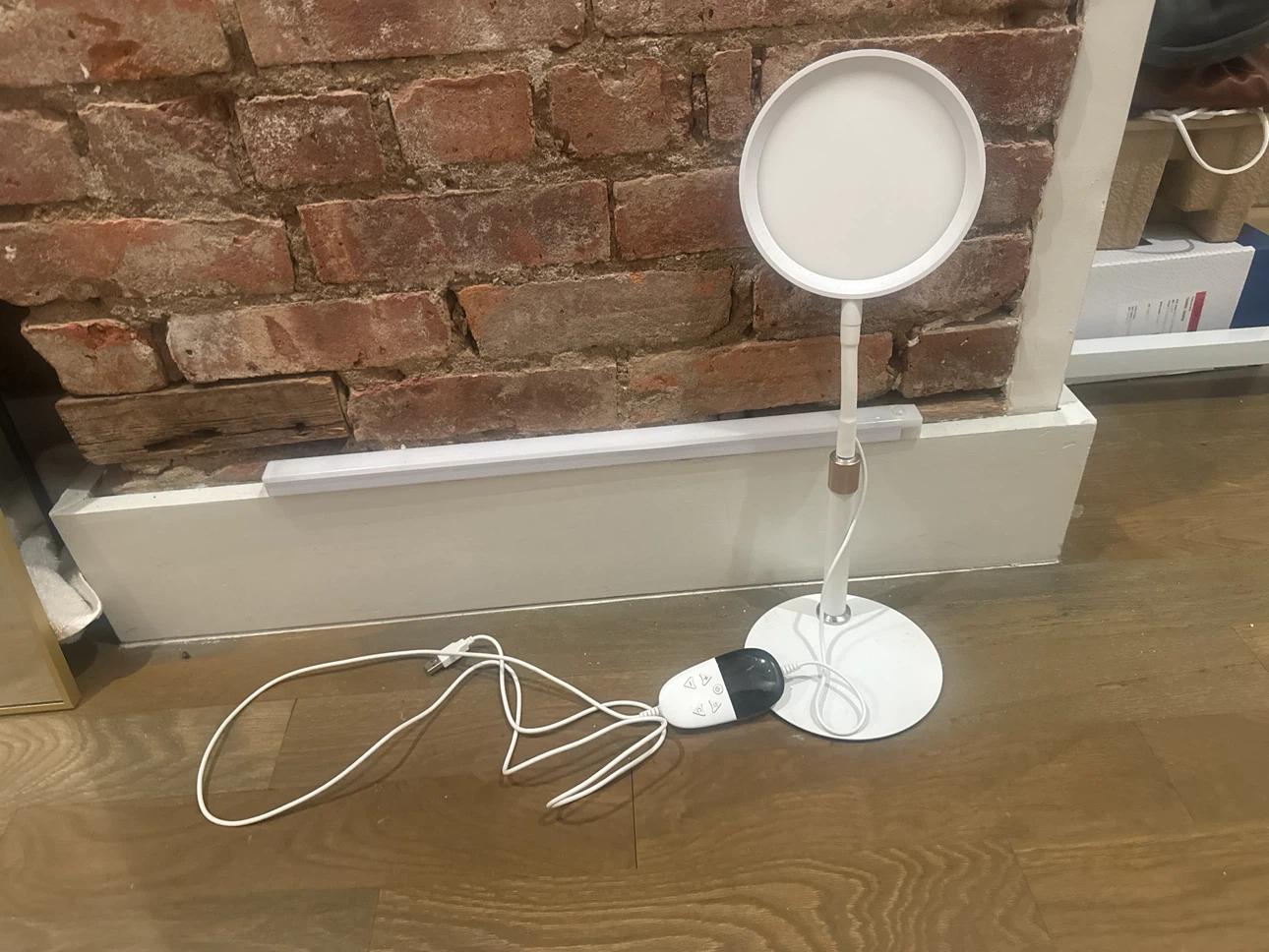 White tabletop light therapy Lamp with Remote - photo 2