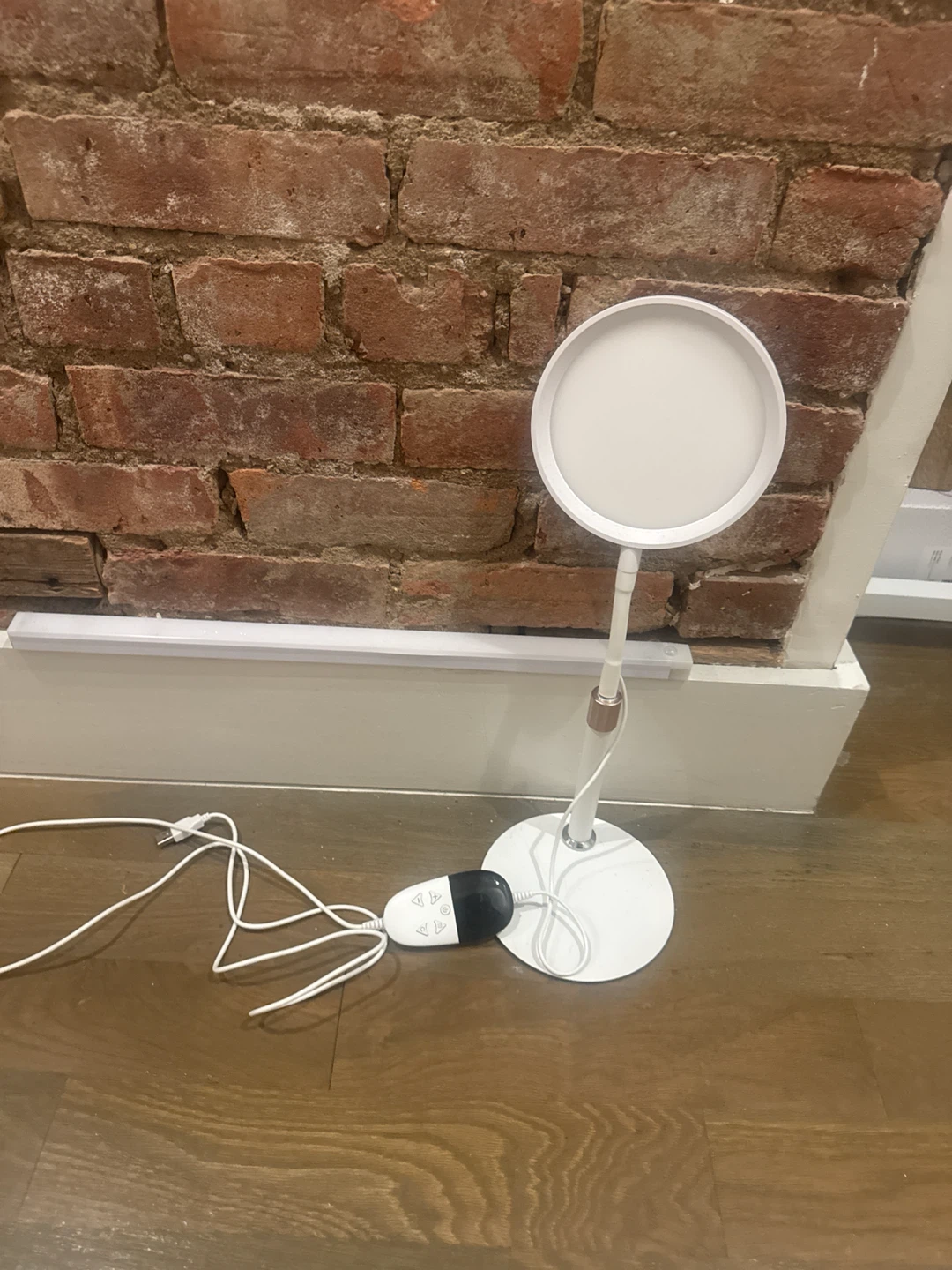 White tabletop light therapy Lamp with Remote - photo 3
