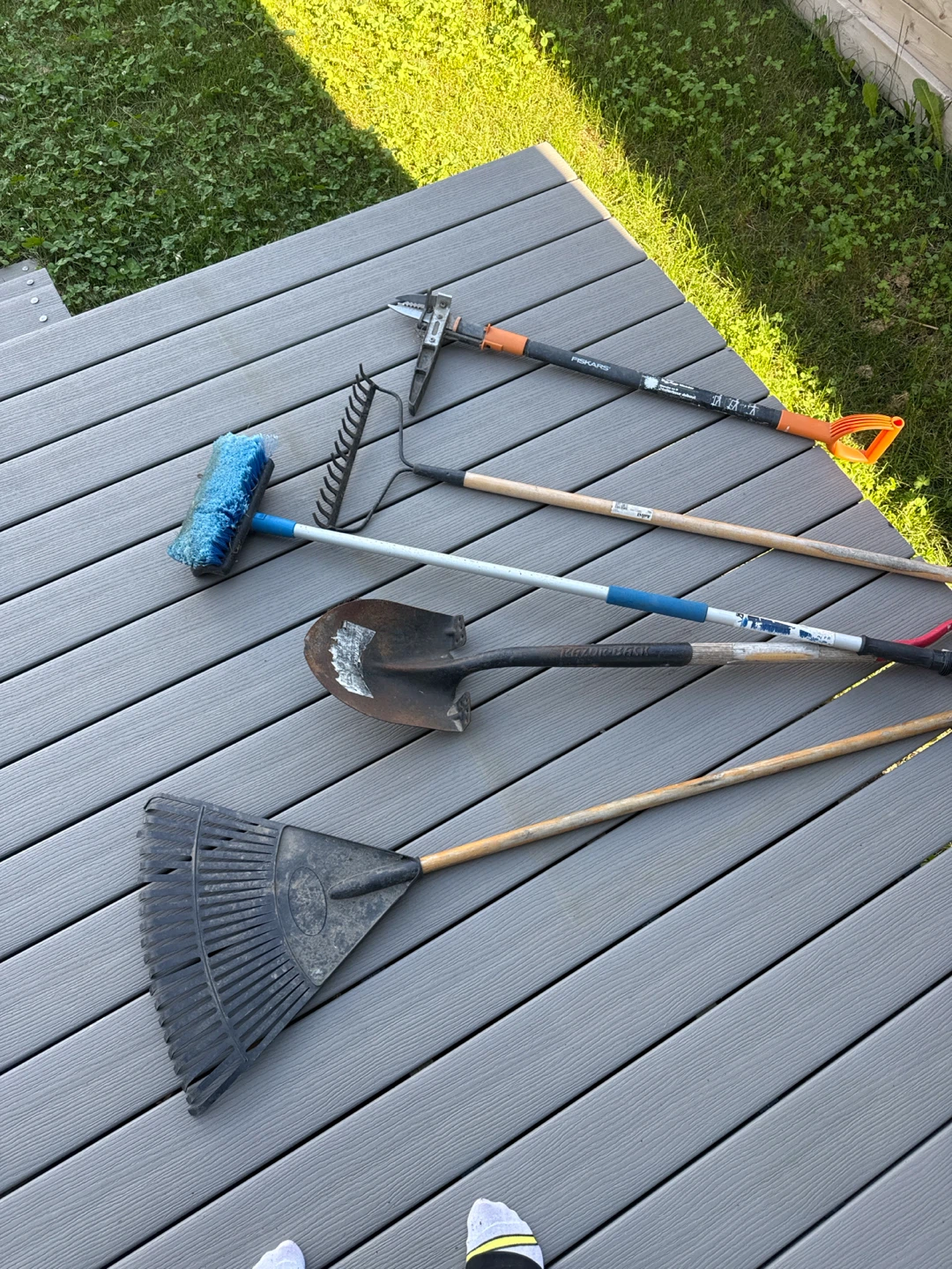 Gardening Tools Set - Fiskars Lopper, Shovel, Rake, Roller