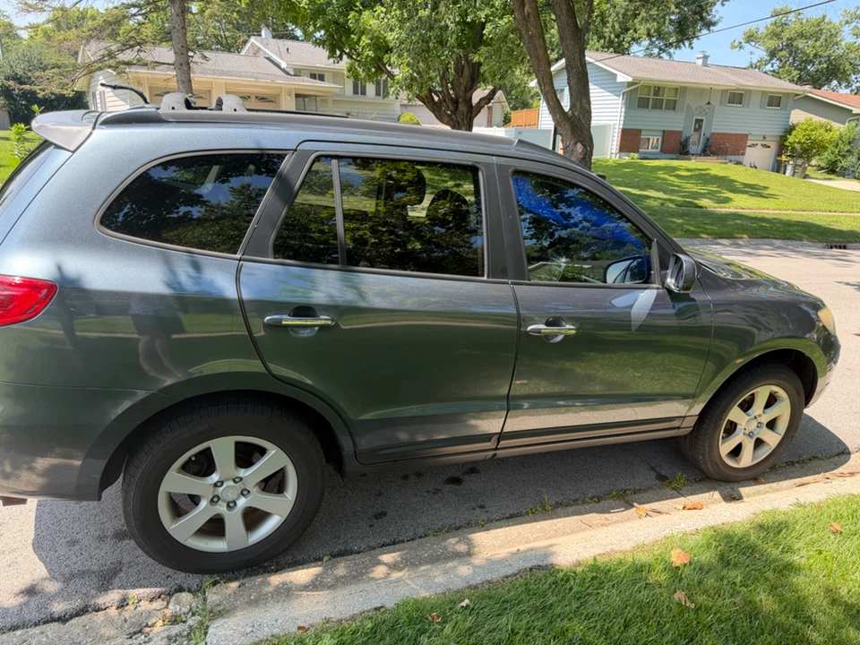 2009 Hyundai Santa Fe Limited SUV - photo 2