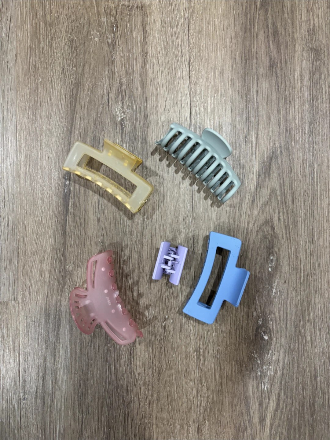 *BRAND NEW* Women’s Hair Clips