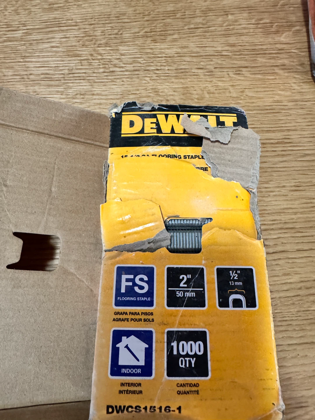 DeWalt FS Flooring Staples 2" (50mm) 1000 QTY