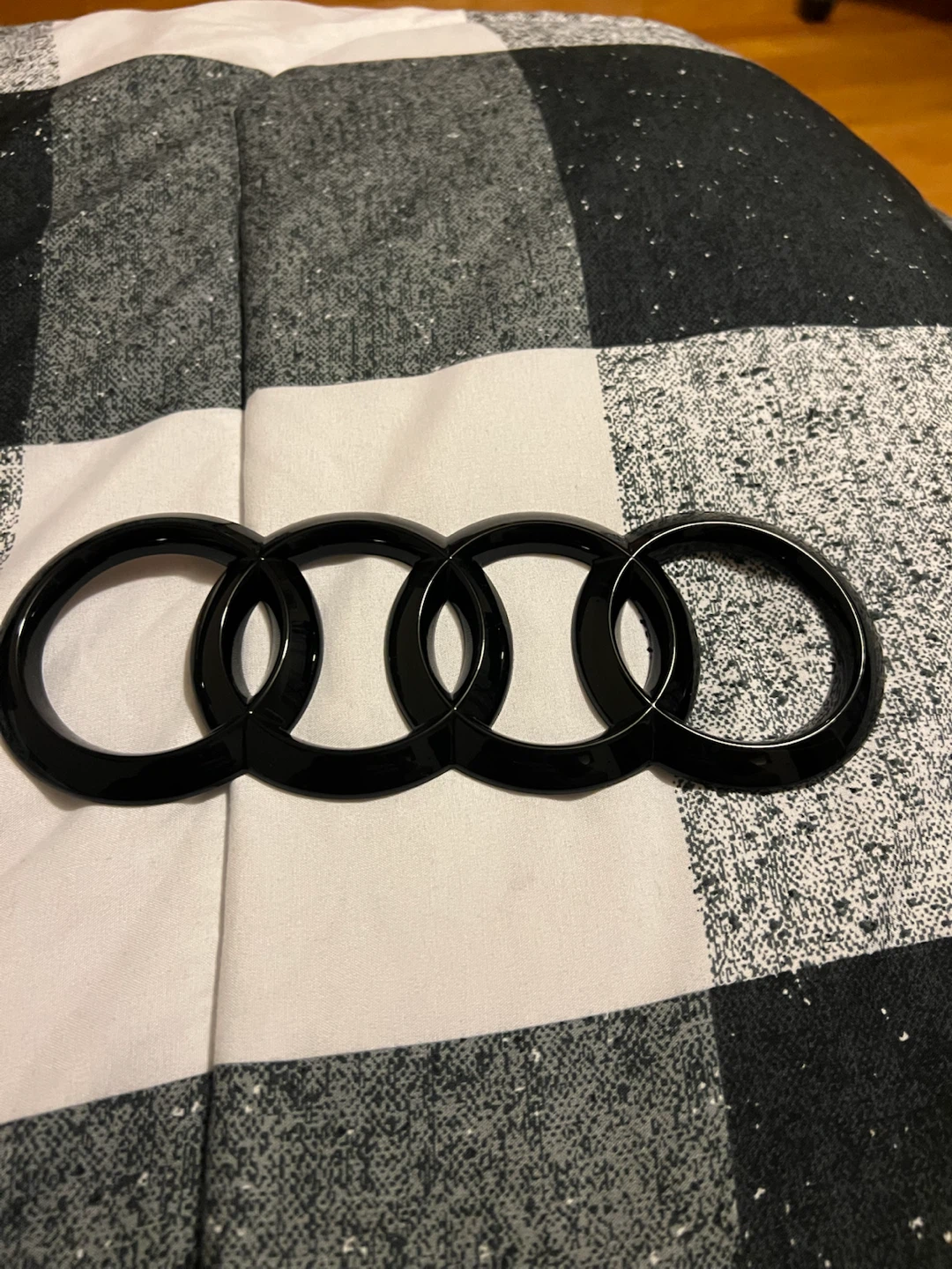 Audi Gloss Black Emblems - photo 3