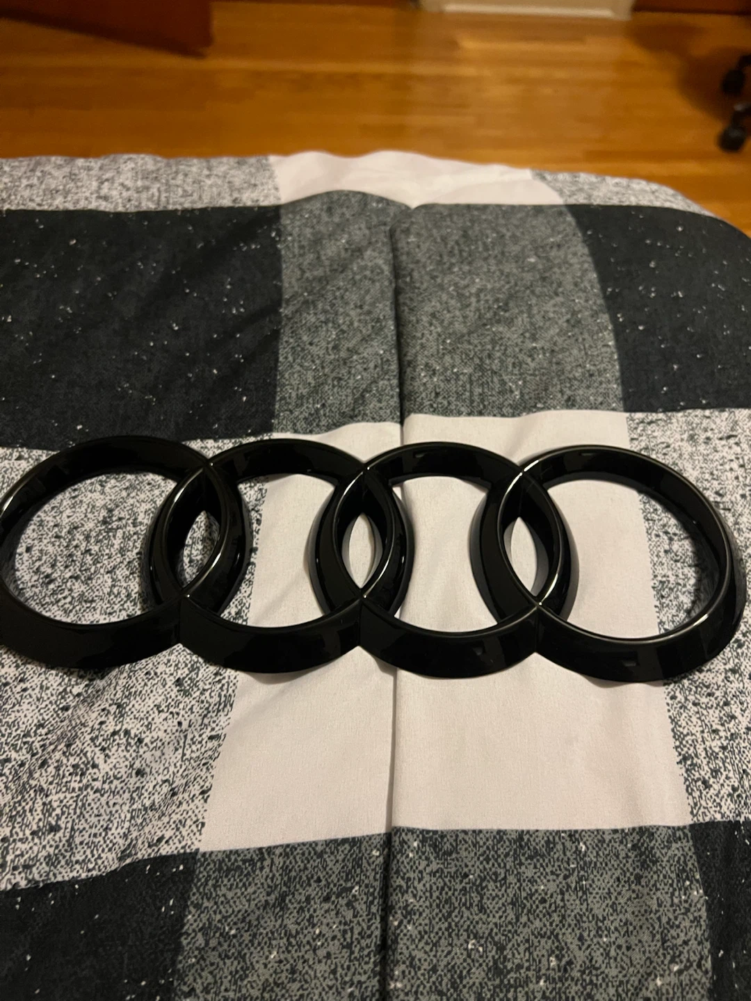 Audi Gloss Black Emblems - photo 4