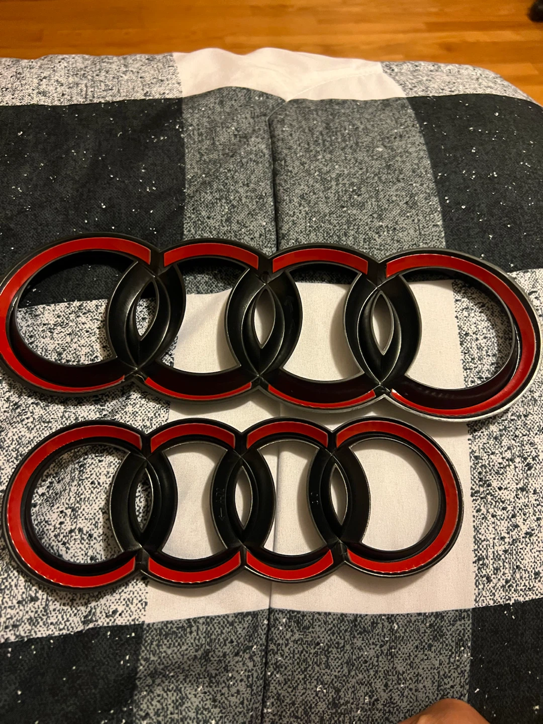 Audi Gloss Black Emblems - photo 5