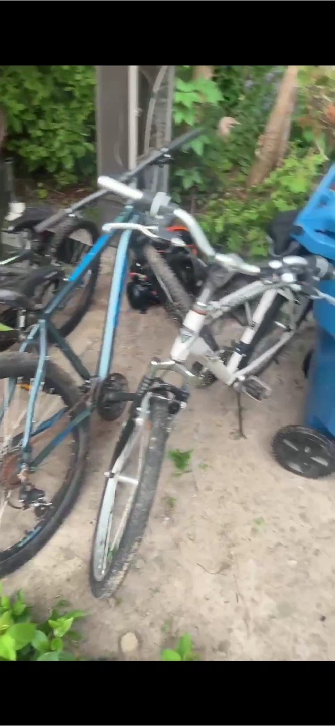 Used Mountain Bikes (2) - CCM & Unbranded - photo 3