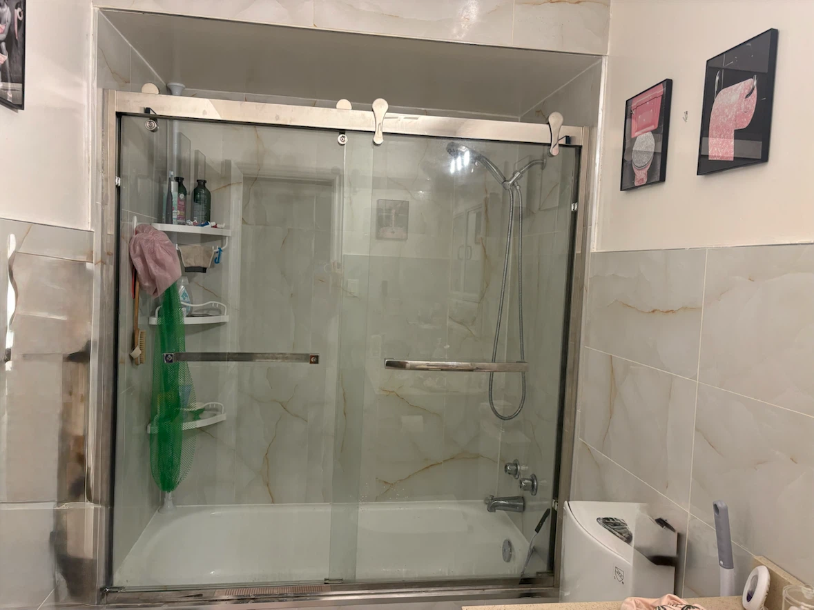 Glass Sliding Shower Door with Bathtub