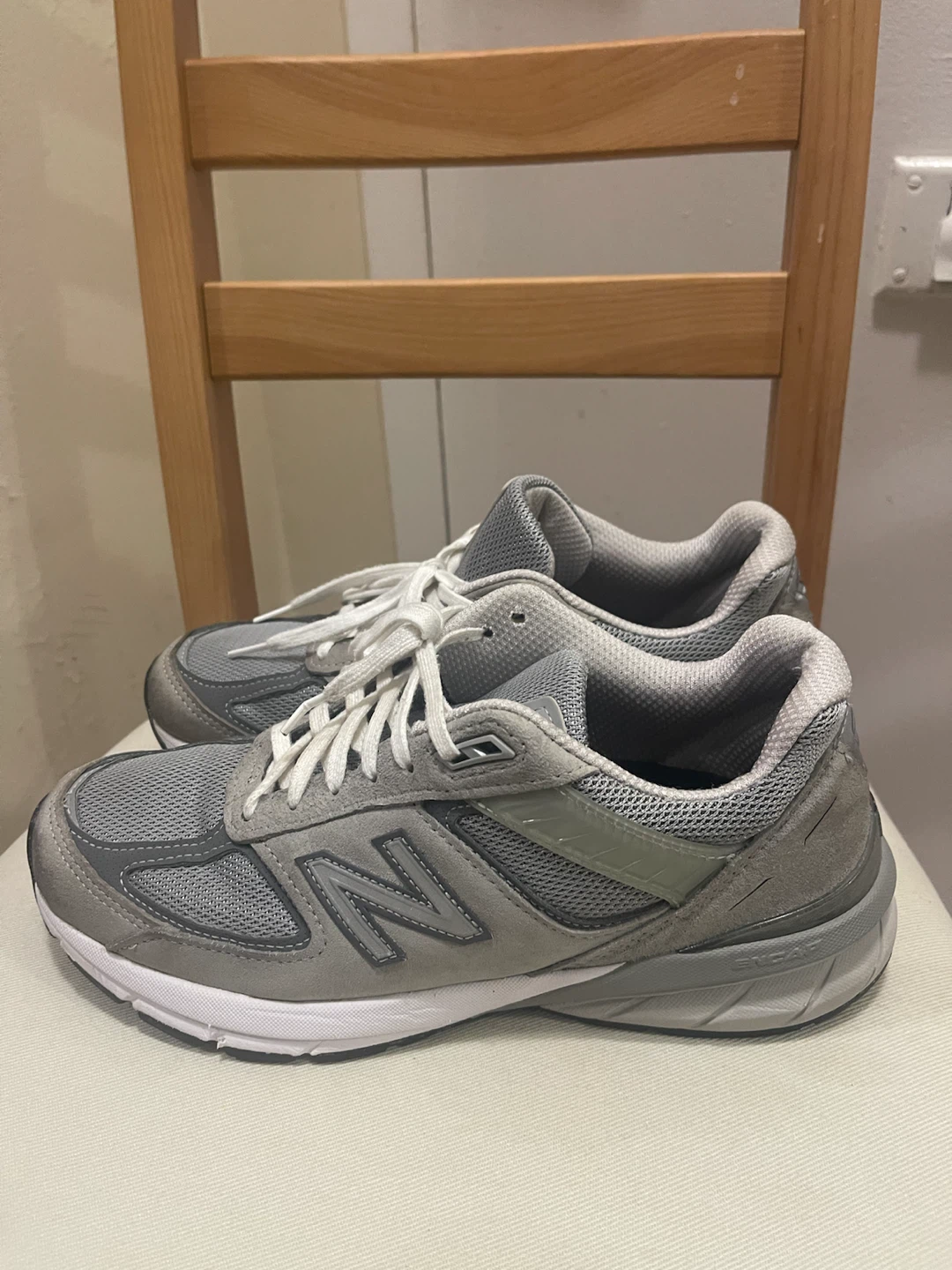 New Balance 990v5 Grey Running Shoes