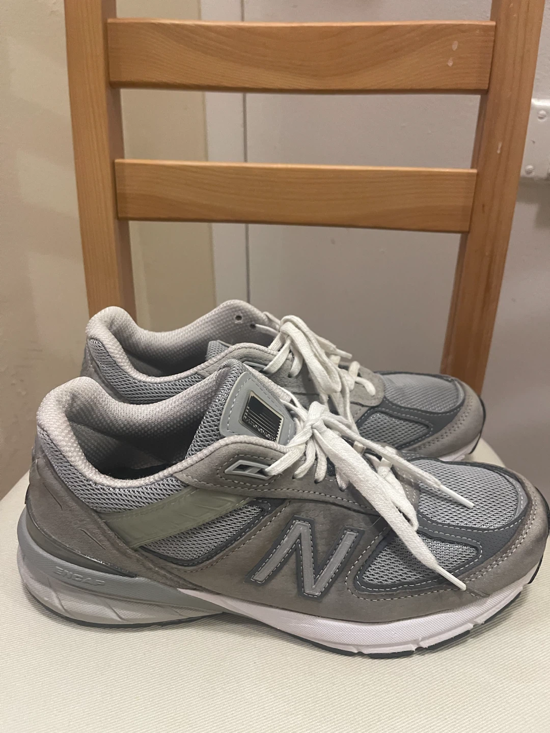New Balance 990v5 Grey Running Shoes - photo 2