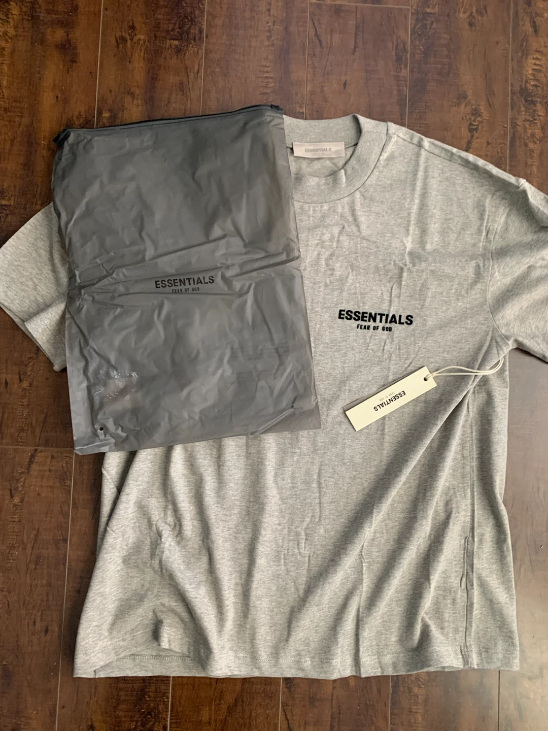 Essentials Fear of God Grey T-Shirt Size M