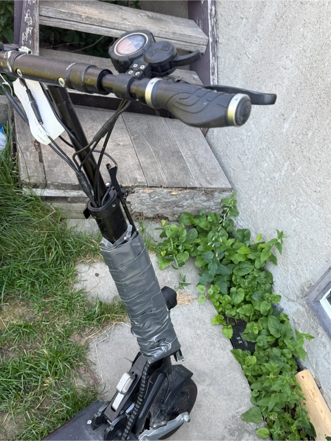 Miniwalker Dual Motor Electric Scooter - Parts or Repair - photo 3
